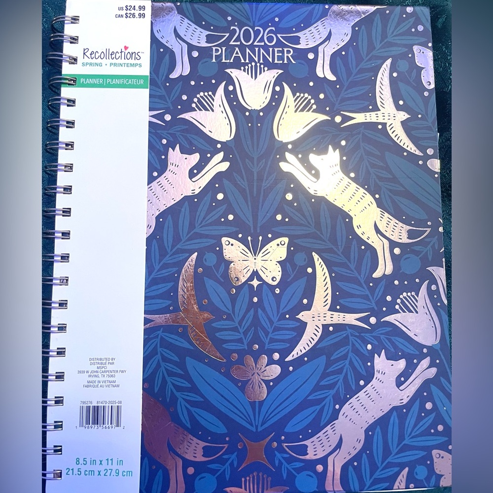 Large 2026 Organizational Planner, Green hardcovers with Gold Foil Birds&Animals